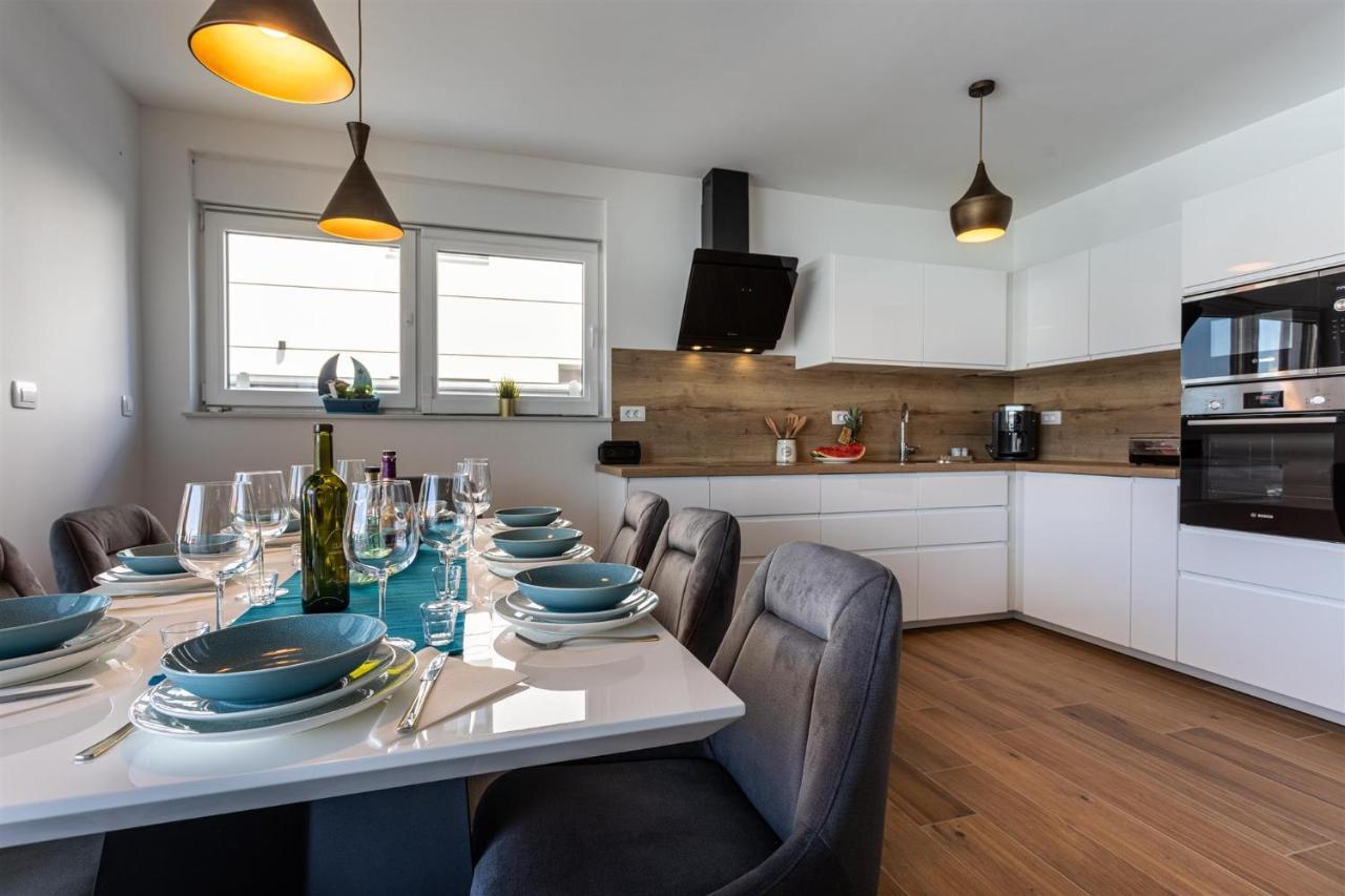 Dobrinj Villa Manhattan מראה חיצוני תמונה