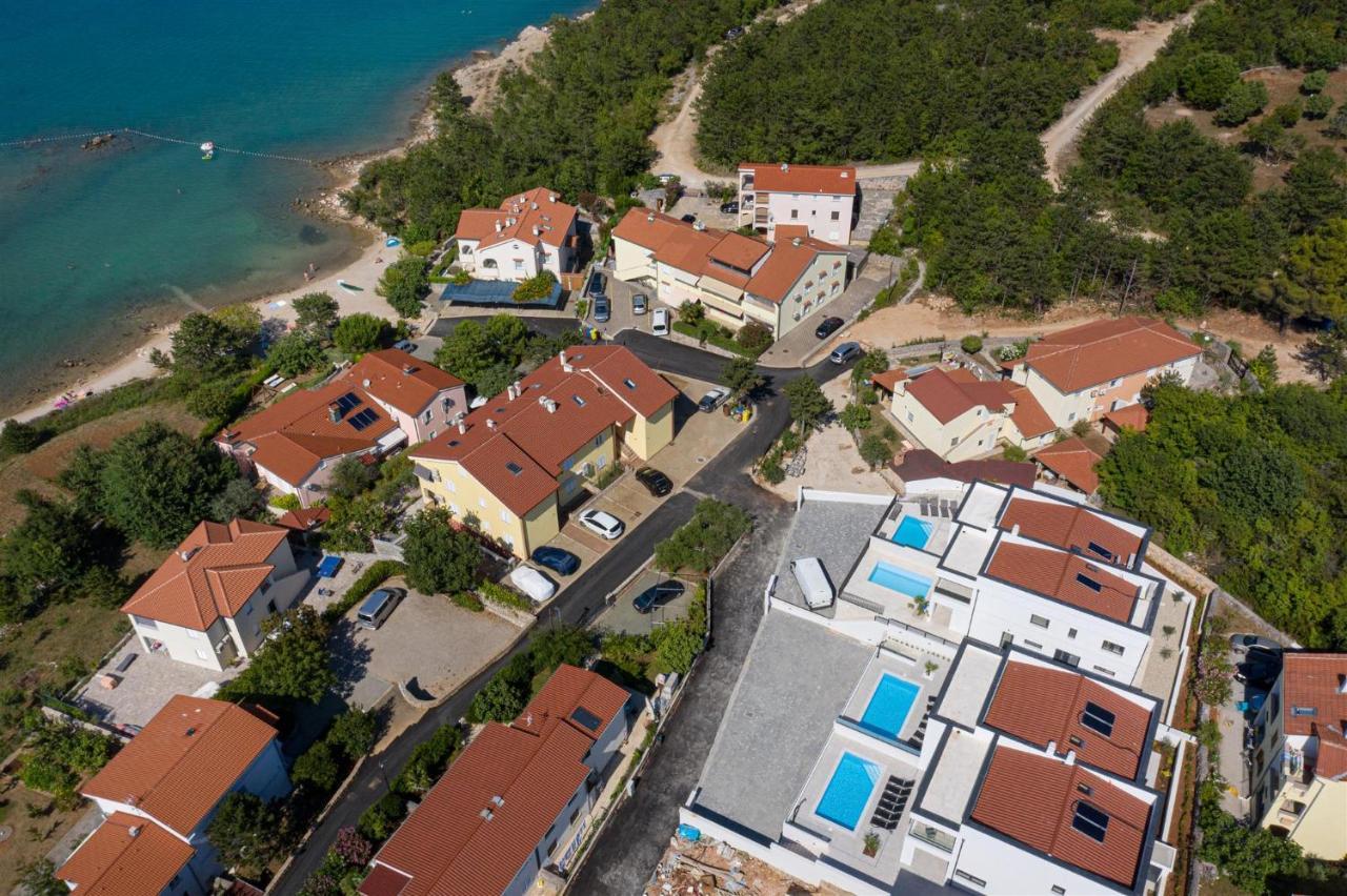 Dobrinj Villa Manhattan מראה חיצוני תמונה